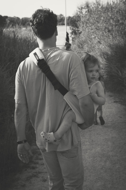 Porte Enfant 9 mois-4 ans ECO Wildride lifestyle 1