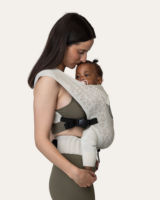 Porte-bébé Flybaby Leo Flybaby lifestyle 3