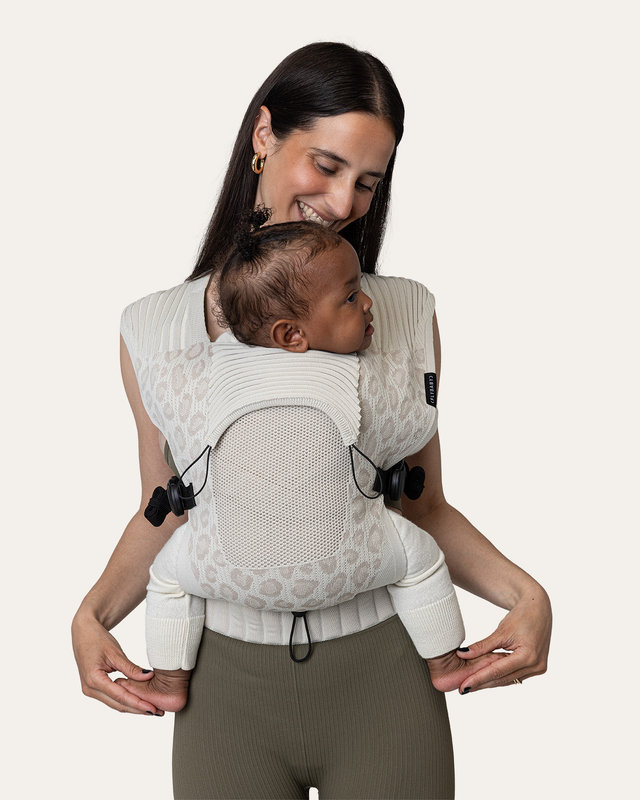 Porte-bébé Flybaby Leo Flybaby lifestyle