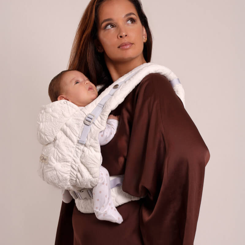 Porte-bébé HoodieCarrier 2 Blossom Love Radius lifestyle 1