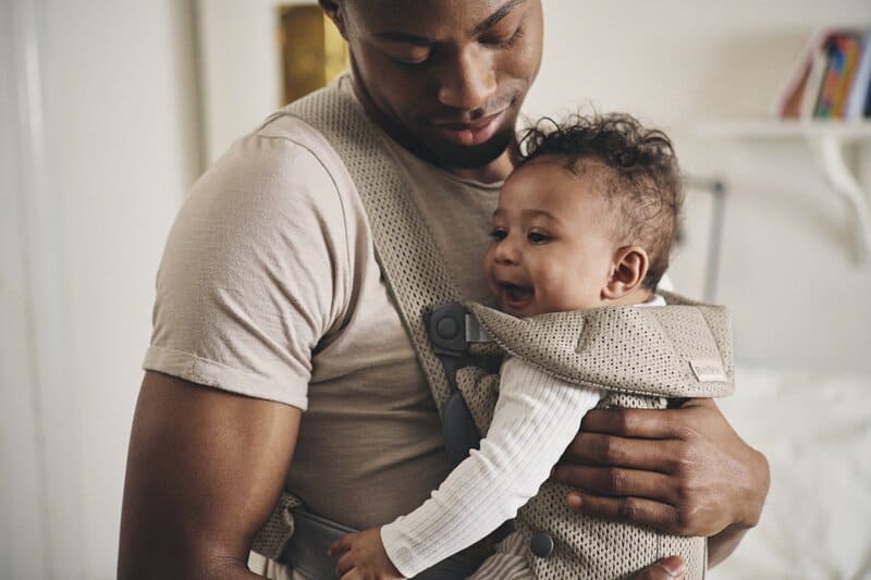 Porte-bébé Mini Mesh 3D Gris beige babybjorn détail