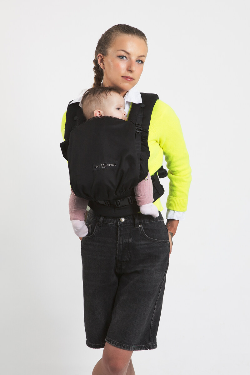Porte-bébé PhysioCarrier V2 LOVE RADIUS lifestyle