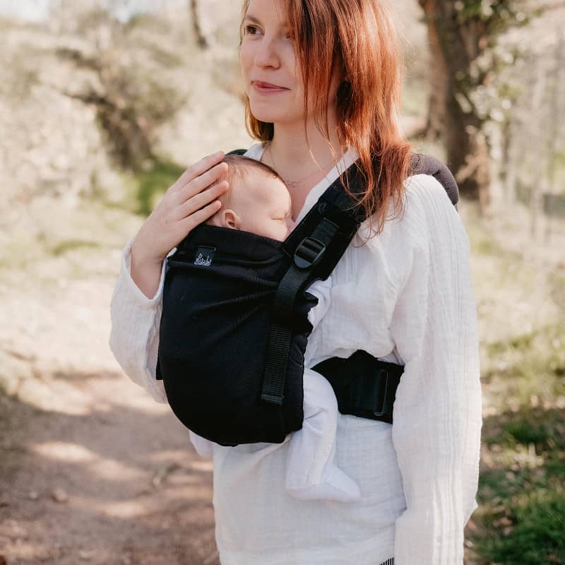 Porte-bébé préformé My Néo Néobulle porté devant