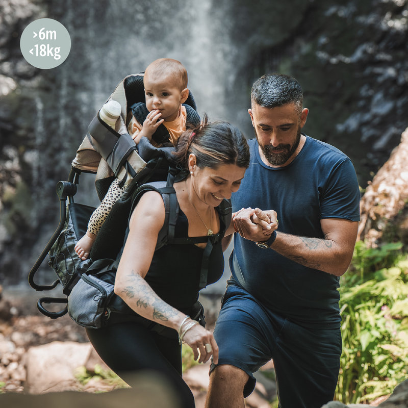 Porte-Bebe De Randonnee (+ Housse De Pluie) Moov & Hike + Dune Babymoov lifestyle 2