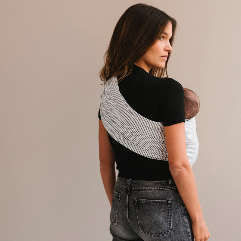 Porte-bébé Sling Stripes Studio Romeo ambiance