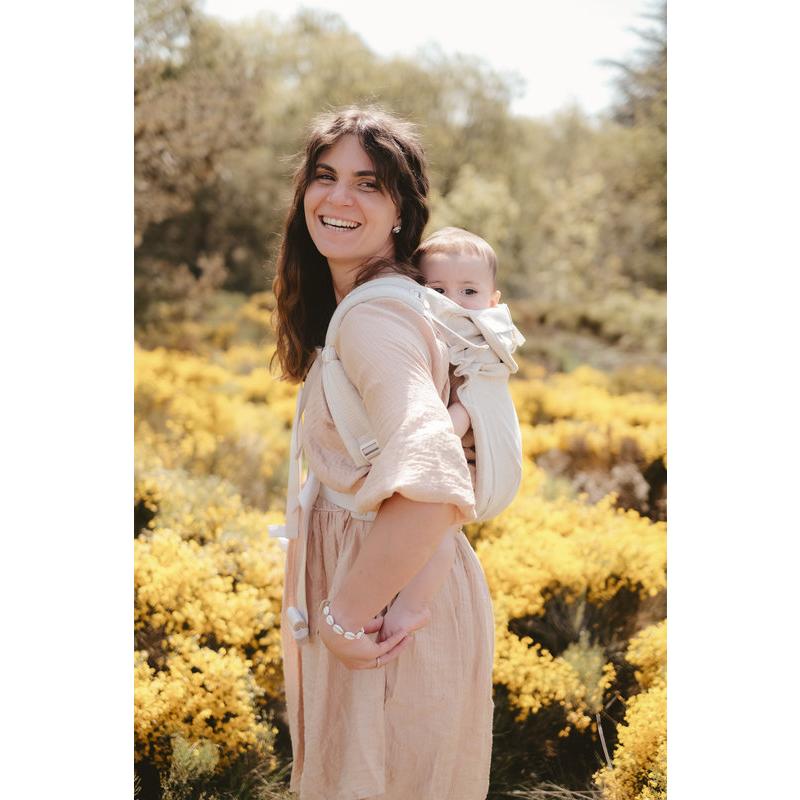 Porte-bébé préformé Néo V3 Lin Naturel NEOBULLE lifestyle 4
