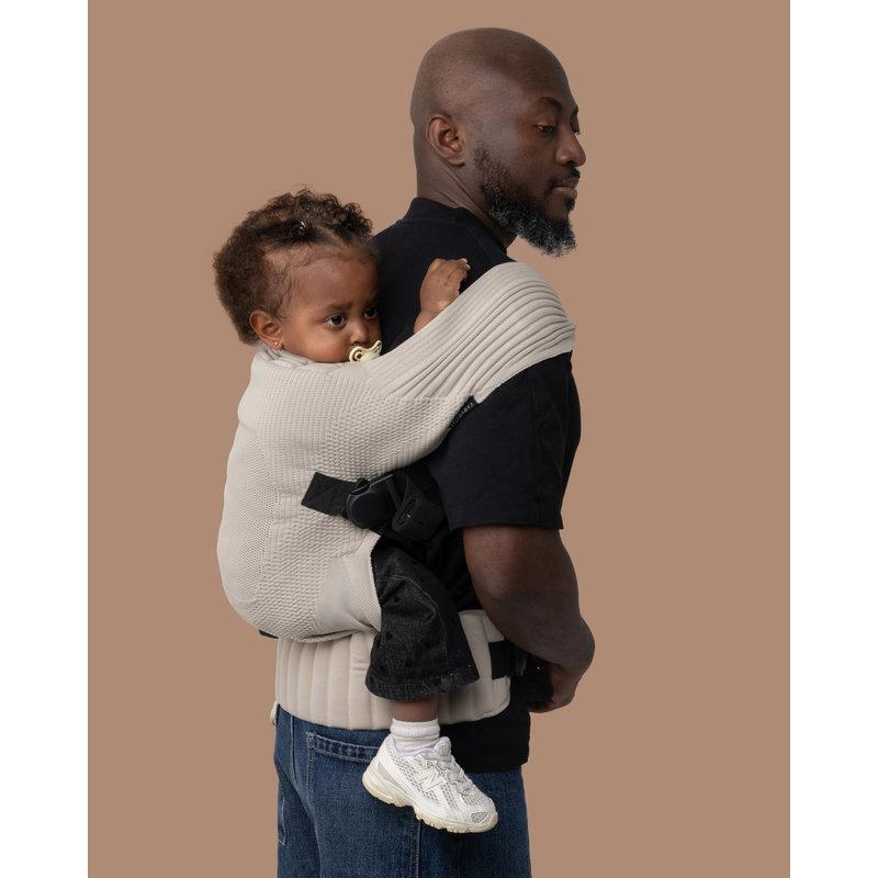 Porte-bébé Toddler Flybaby Crème FLYBABY portage dos profil