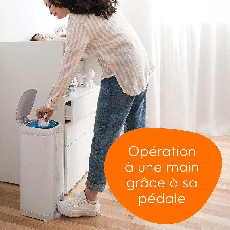Poubelle à couches Select Blanche avec 1 recharge octogonale Diaper Genie utilisation pédales