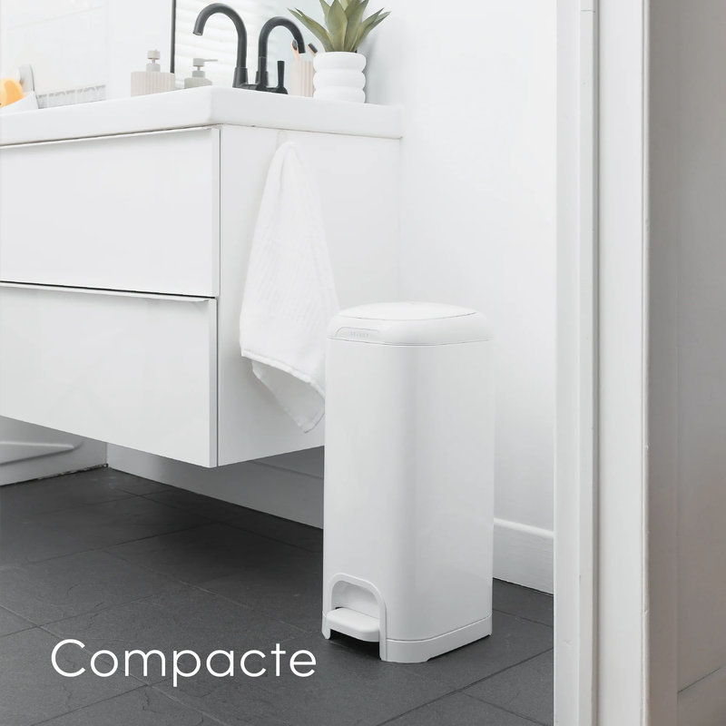 Poubelle à couches Select Blanche avec 1 recharge octogonale Diaper Genie lifestyle 3