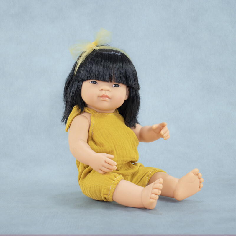 Poupée 38 cm asiatique - barboteuse moutarde MINILAND lifestyle