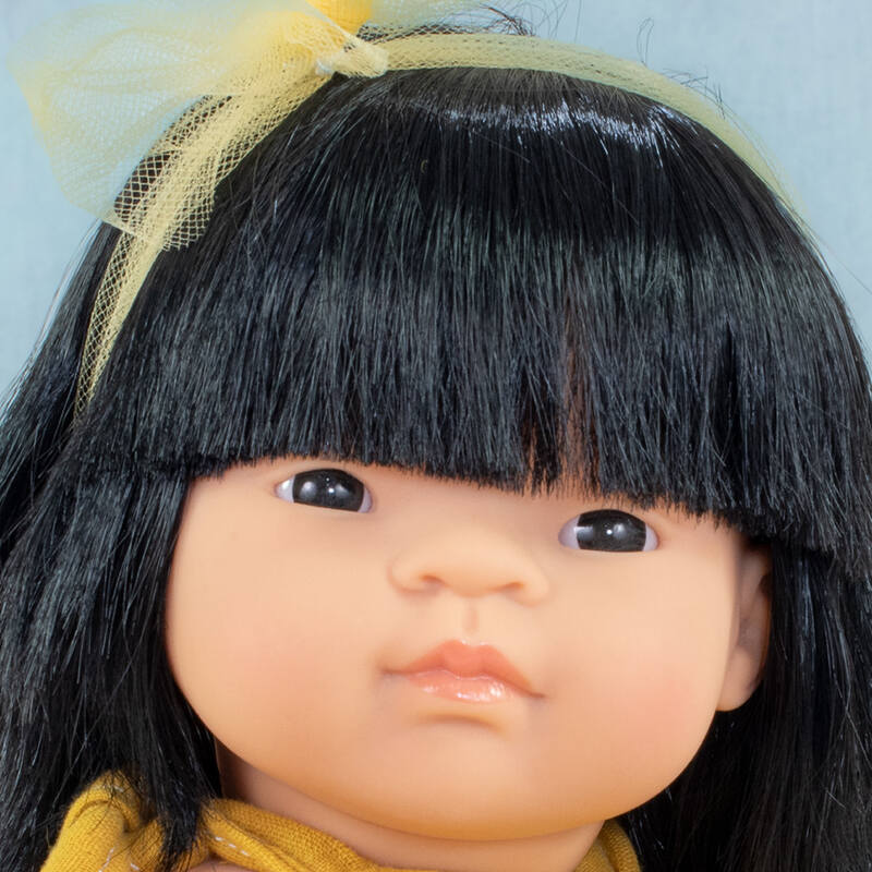 Poupée 38 cm asiatique - barboteuse moutarde MINILAND lifestyle2