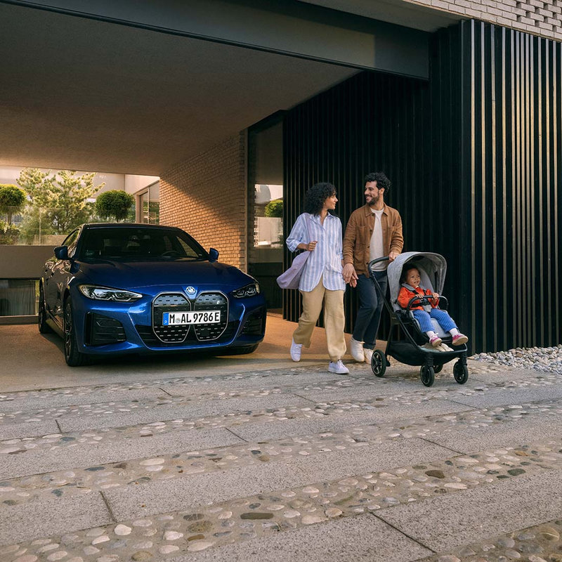 Poussette citadine TRIV Next Nuna x BMW Nuna lifestyle 2