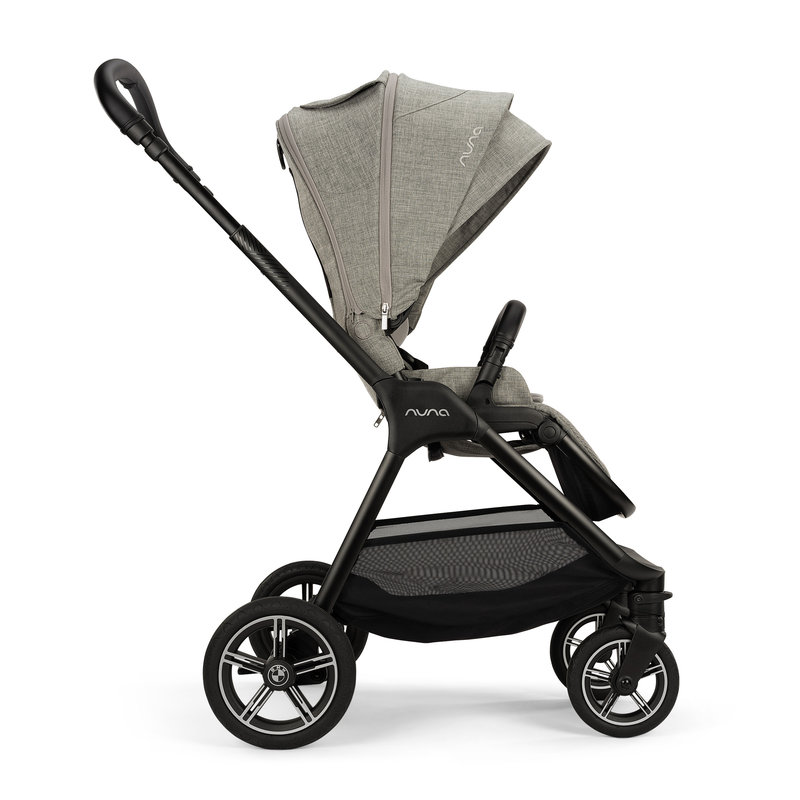 Poussette citadine TRIV Next Nuna x BMW Nuna profil 1
