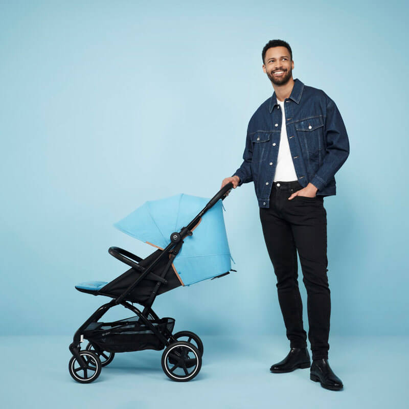 Poussette compacte Eezy S+ 2 2022 Beach Blue Cybex ambiance