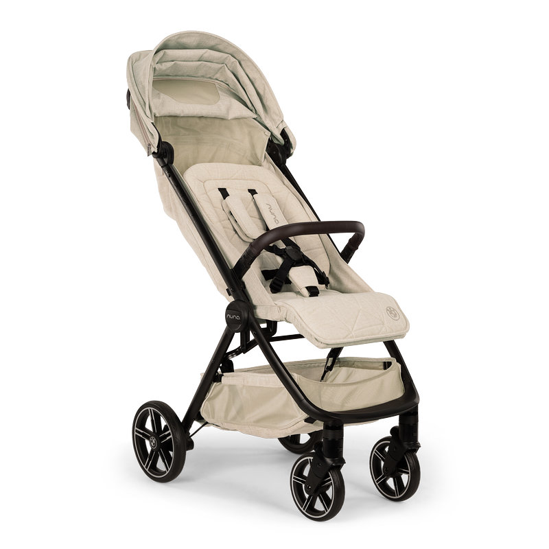 Poussette compacte TRVL lx Nuna x BMW Nuna côté 3