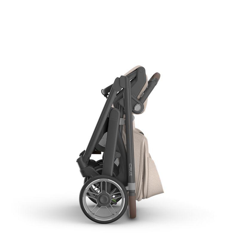 Poussette Cruz V3 Ada UPPABABY pliée