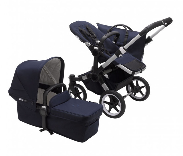 poussette bleu marine