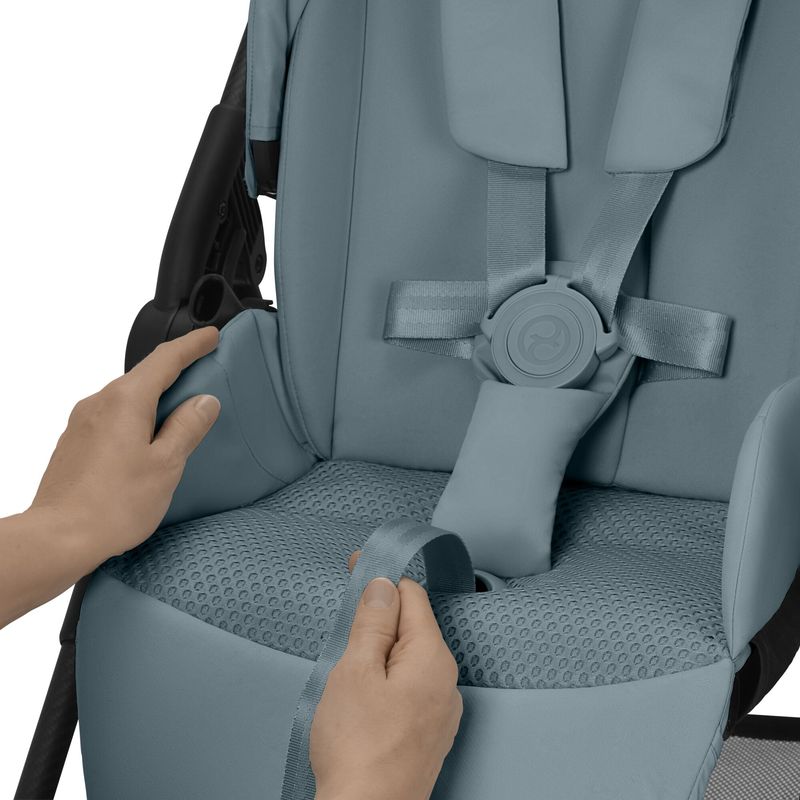 Poussette Melio Carbon Stormy Blue Cybex harnais assise