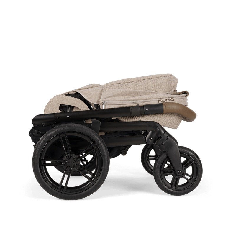 Poussette polyvalente Mixx Next 2026 Cosmopolitan Nuna pliée