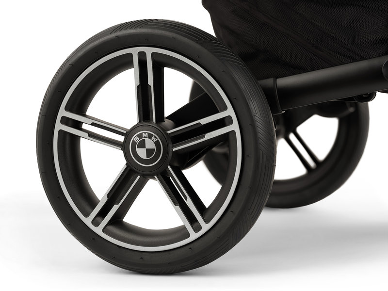 Poussette polyvalente Mixx Next Nuna x BMW Nuna roues