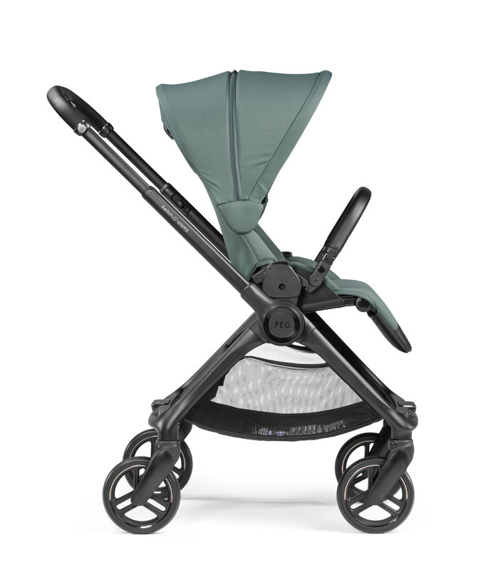 Poussette Switch Jade Peg Perego côté face route