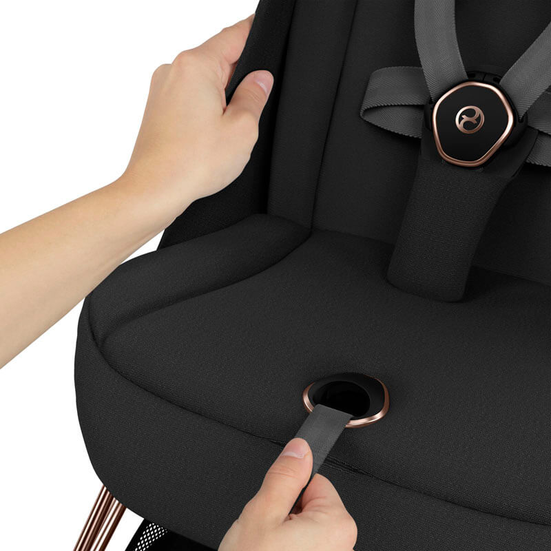 Poussette ultra-compacte Coya Chrome Dark Brown Mirage Grey Cybex réglage harnais