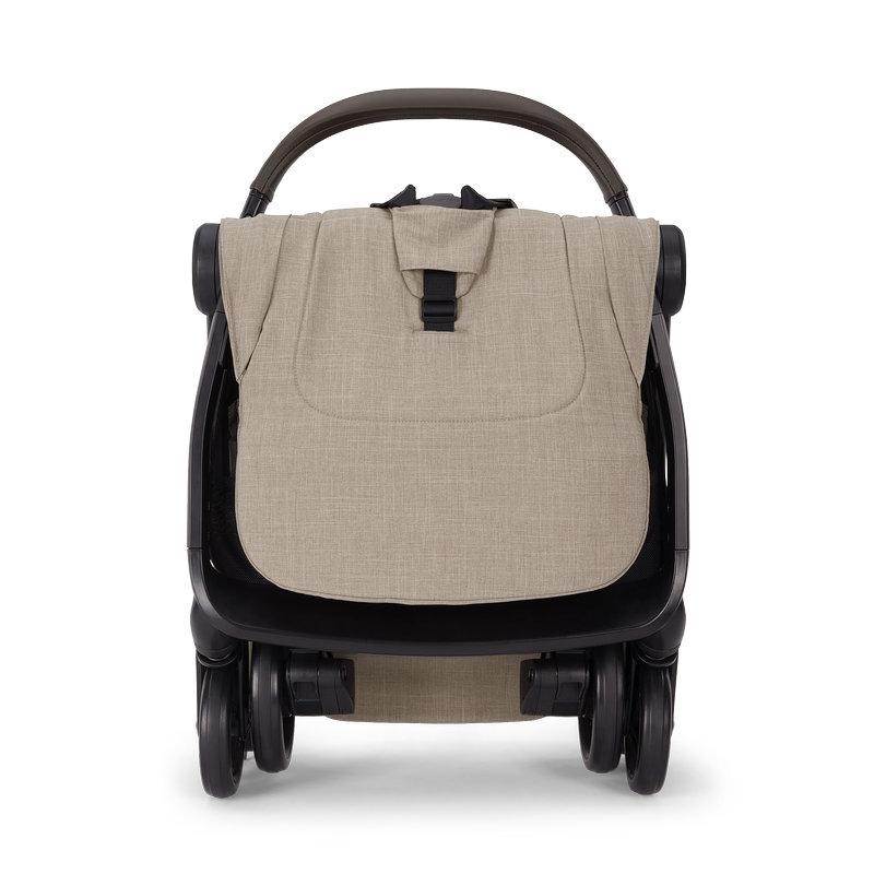 Poussette ultra-compacte VIAA cabn Chateau NUNA plié