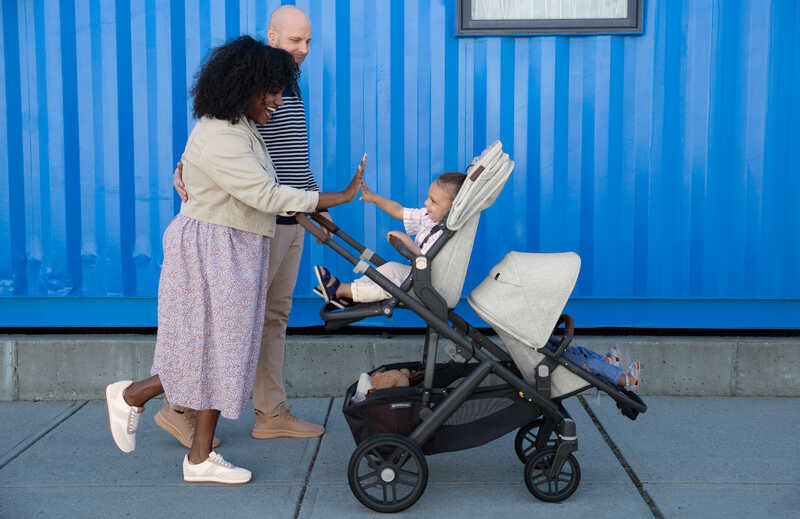 Poussette Vista avec nacelle V2 Anthony Uppababy lifestyle2