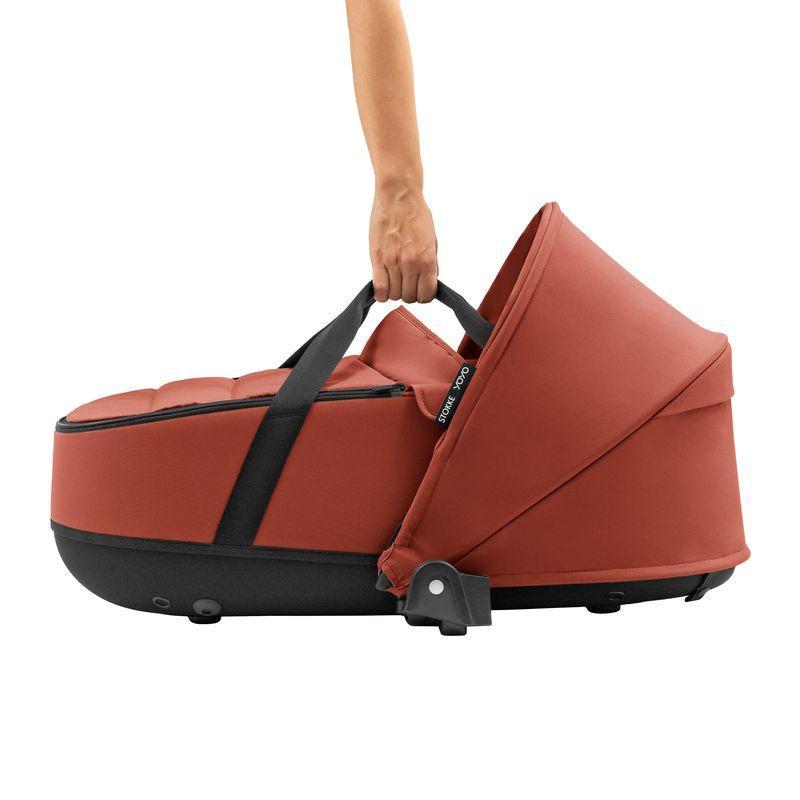 Poussette YOYO 5 avec nacelle et pack couleur 6+ STOKKE nacelle avec anses