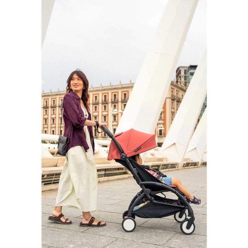Poussette YOYO 5 avec pack couleur 6+ STOKKE lifestyle 1