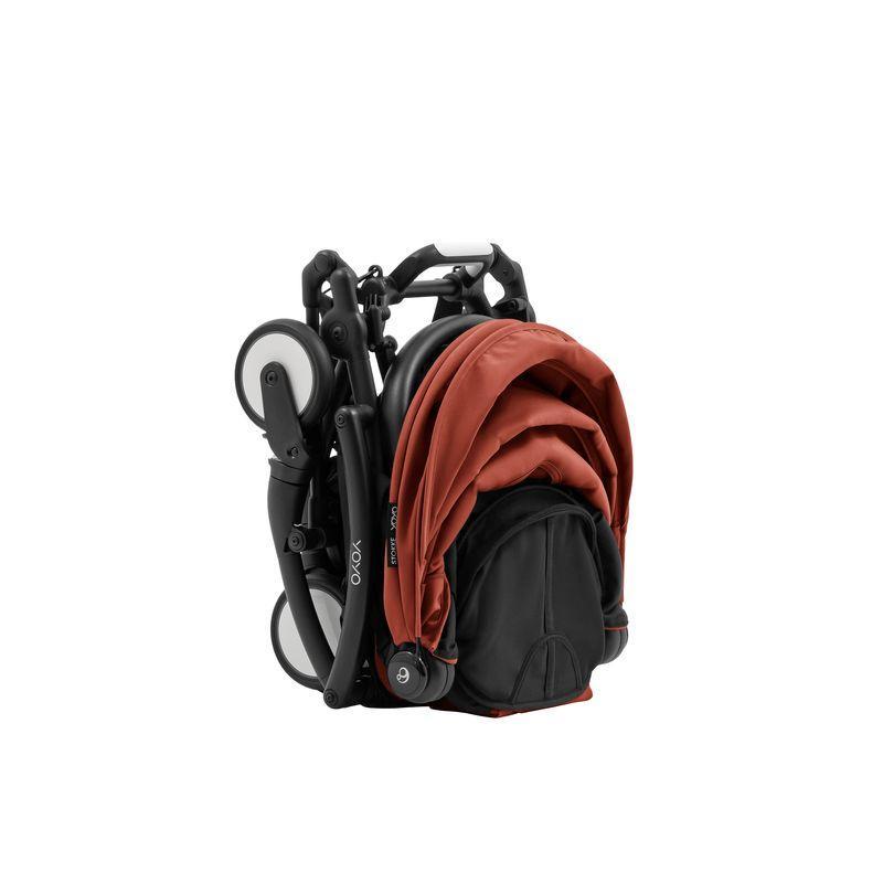 Poussette YOYO 5 avec pack couleur 6+ STOKKE pliée