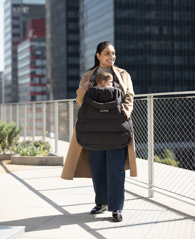 Protection d'hiver pour porte-bébé Cudl Nuna lifestyle 2