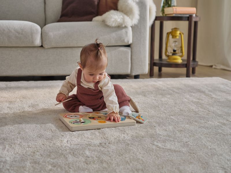 Puzzle sonore en bois Farmers Tiny Love lifestyle 2