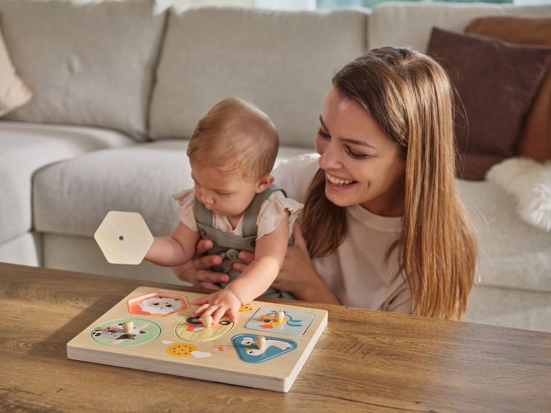 Puzzle sonore en bois Farmers Tiny Love lifestyle 3