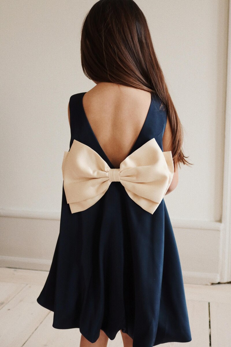 Robe habillée bleue marine Konges Slojd lifestyle 1