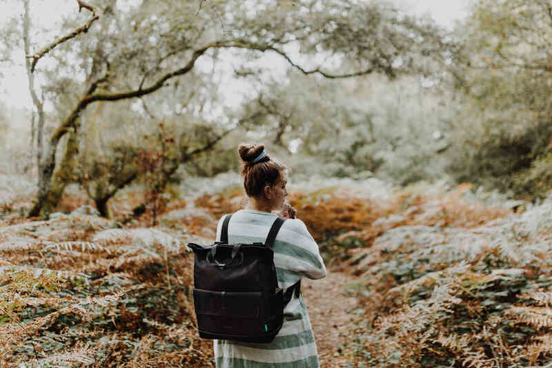 Sac à dos à langer Quinn Eco Quilt Noir Babymel lifestyle 1