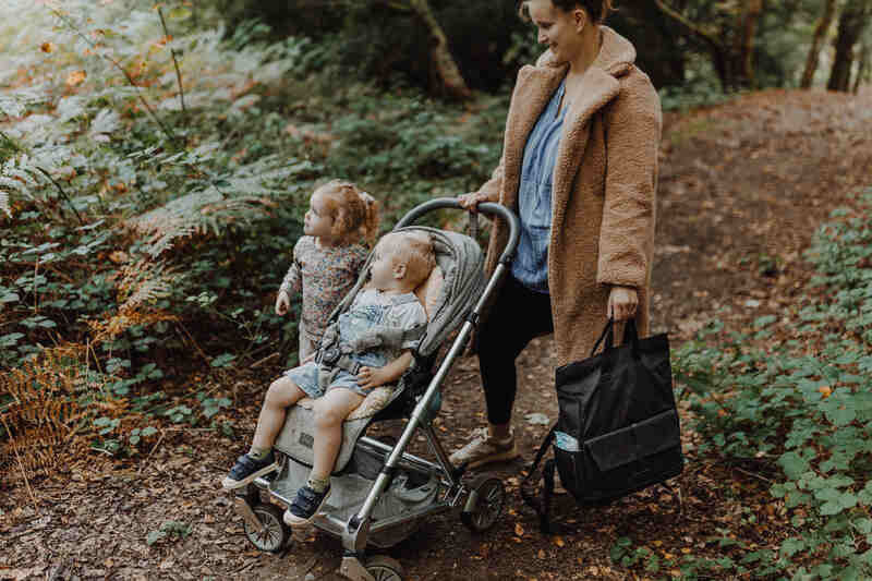 Sac à dos à langer Quinn Eco Quilt Noir Babymel lifestyle 9