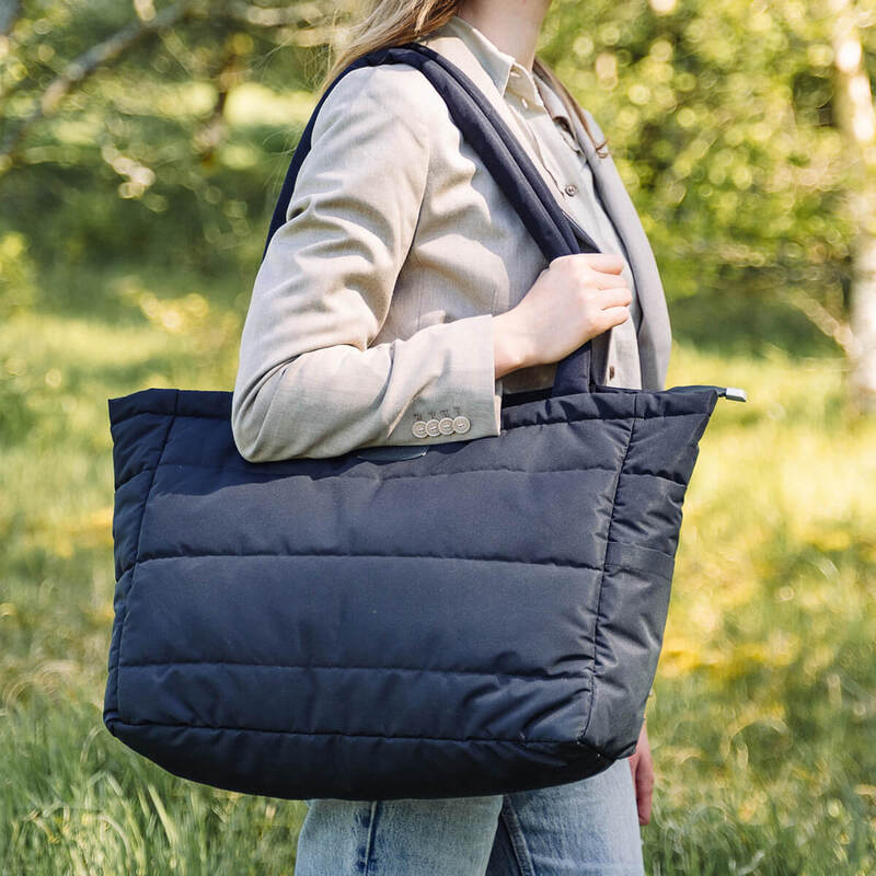 Sac à langer fourre-tout matelassé Noir Done By Deer lifestyle 3
