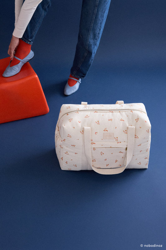 Sac à langer imperméable Opera Yellow lily Nobodinoz lifestyle 2