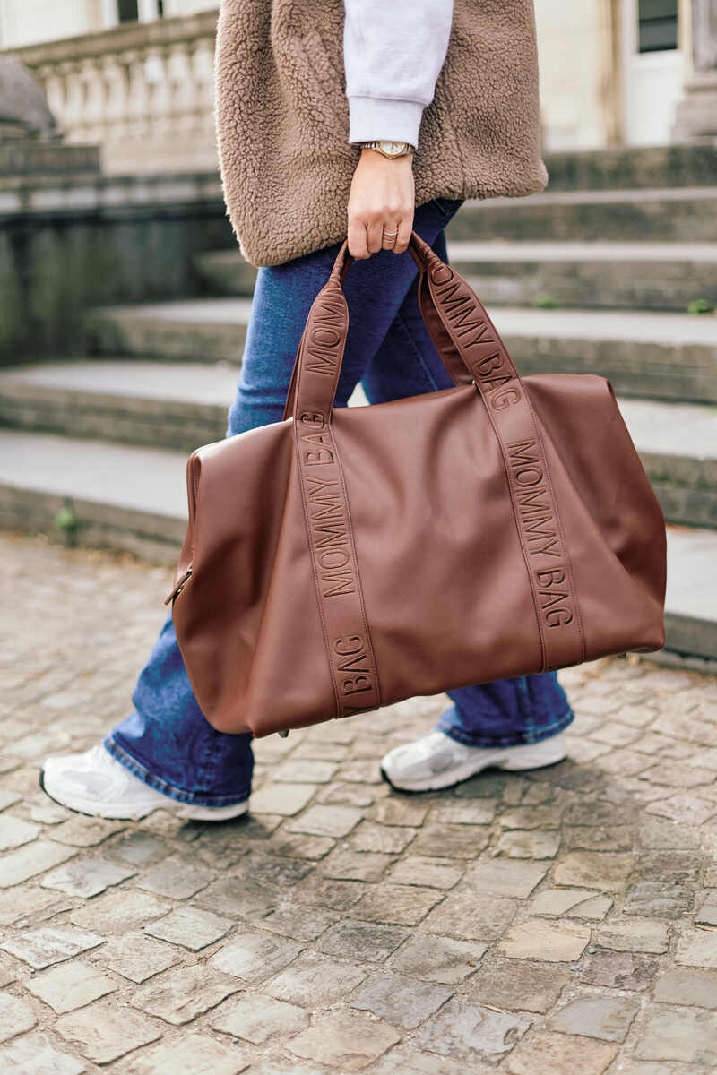 Sac à langer Mommy Bag Signature Simili Marron Foncé Childhome lifestyle 5