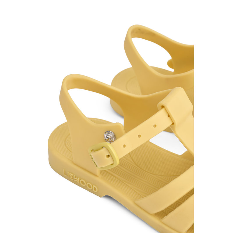 Sandales de plage Bre unies Lemon yellow Taille 23 Liewood zoom 2