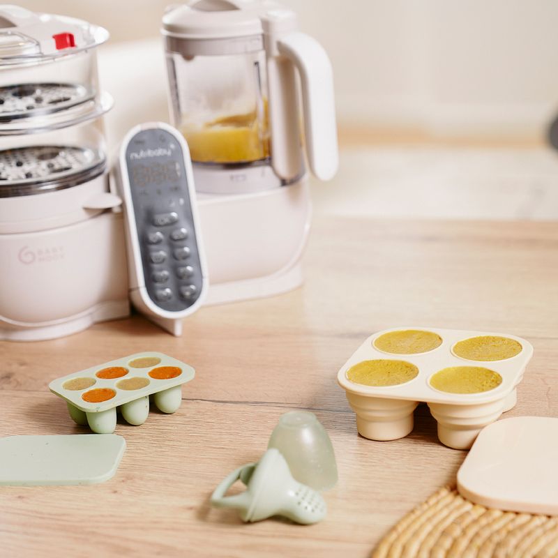 Set Contenants Silicone & 1 Grignoteuse Babymoov lifestyle