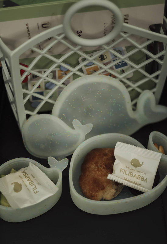 Set de 2 mini boîtes à goûter en silicone – Christian la Baleine – Confettis Filibabba lifestyle 1