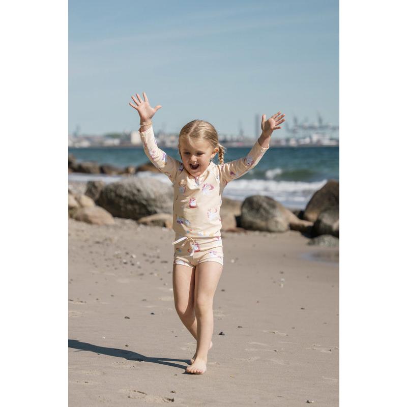 Short de bain 1-2 ans Orla La plage des licornes FILIBABBA lifestyle 1