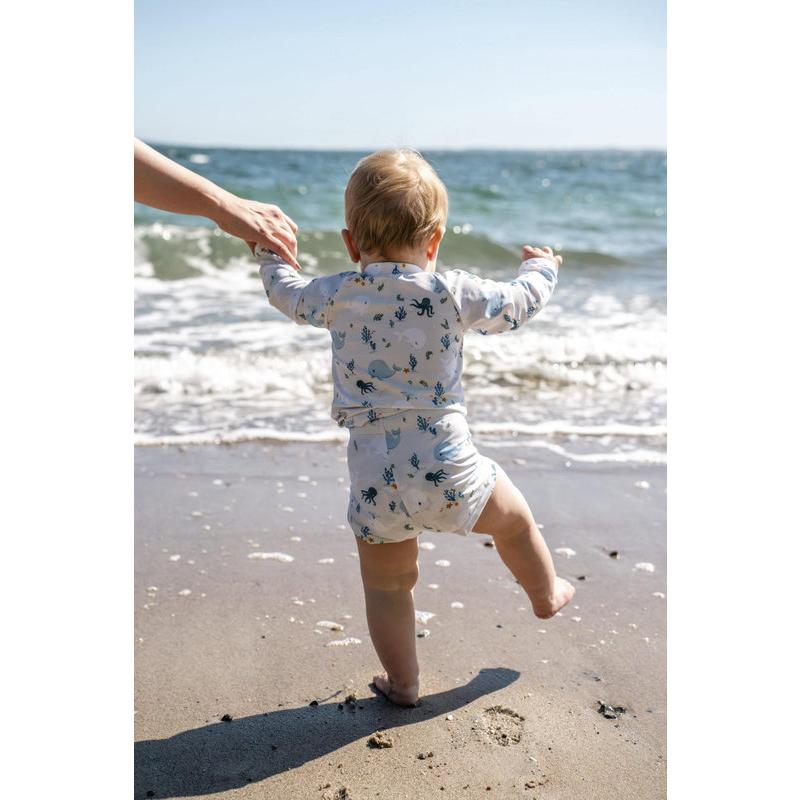 Short de bain 1-2 ans Orla Les contes de Christian la Baleine FILIBABBA lifestyle 3