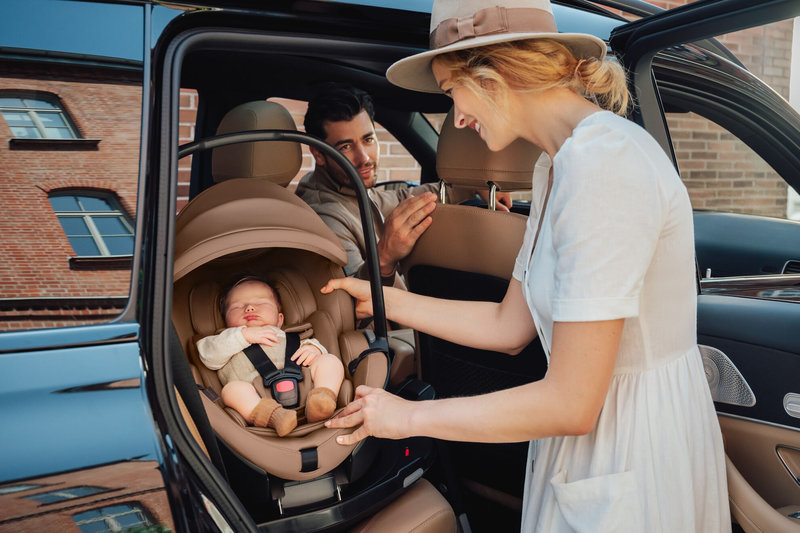 Siège-auto Baby-Safe Pro i-Size groupe 0+ Lux Britax Romer lifestyle 5