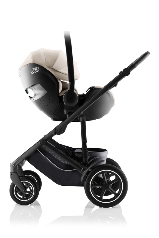 Siège-auto Baby-Safe Pro i-Size groupe 0+ Style Britax sur poussette