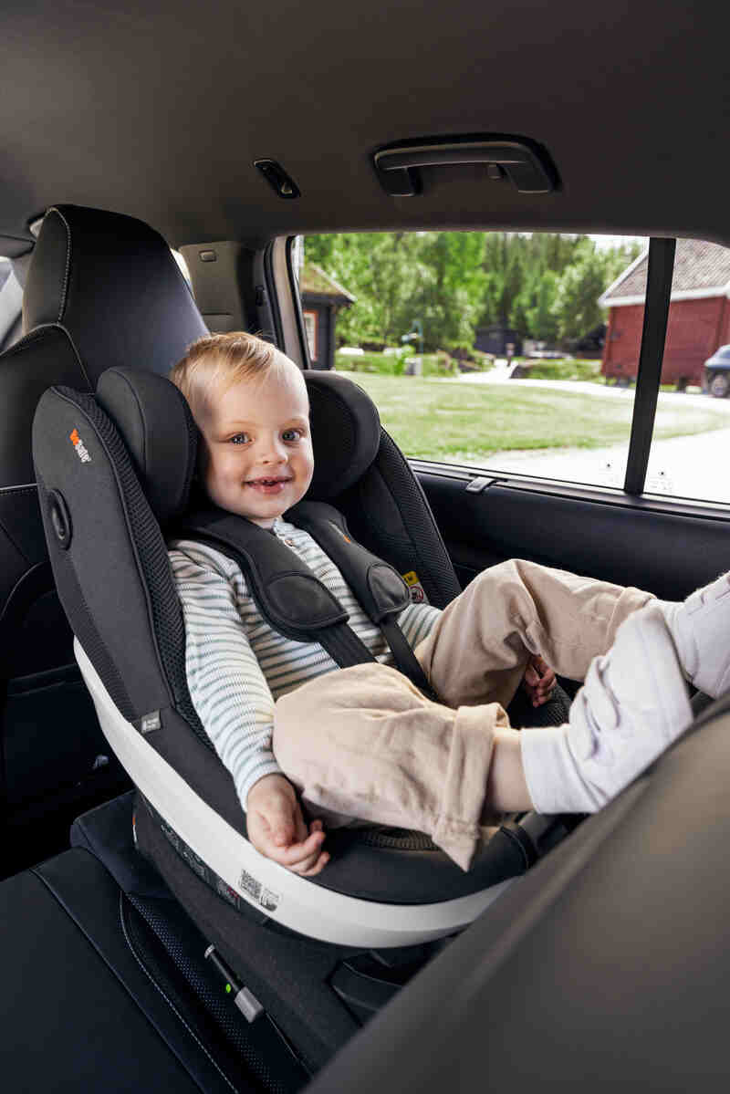 Siège-auto Beyond i-Size groupe 0+/1/2 et Base isofix Beyond BeSafe lifestyle 1