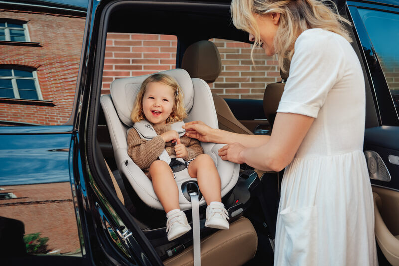 Siège-auto Dualfix Pro M i-Size groupe 0+/1 Lux Britax lifestyle