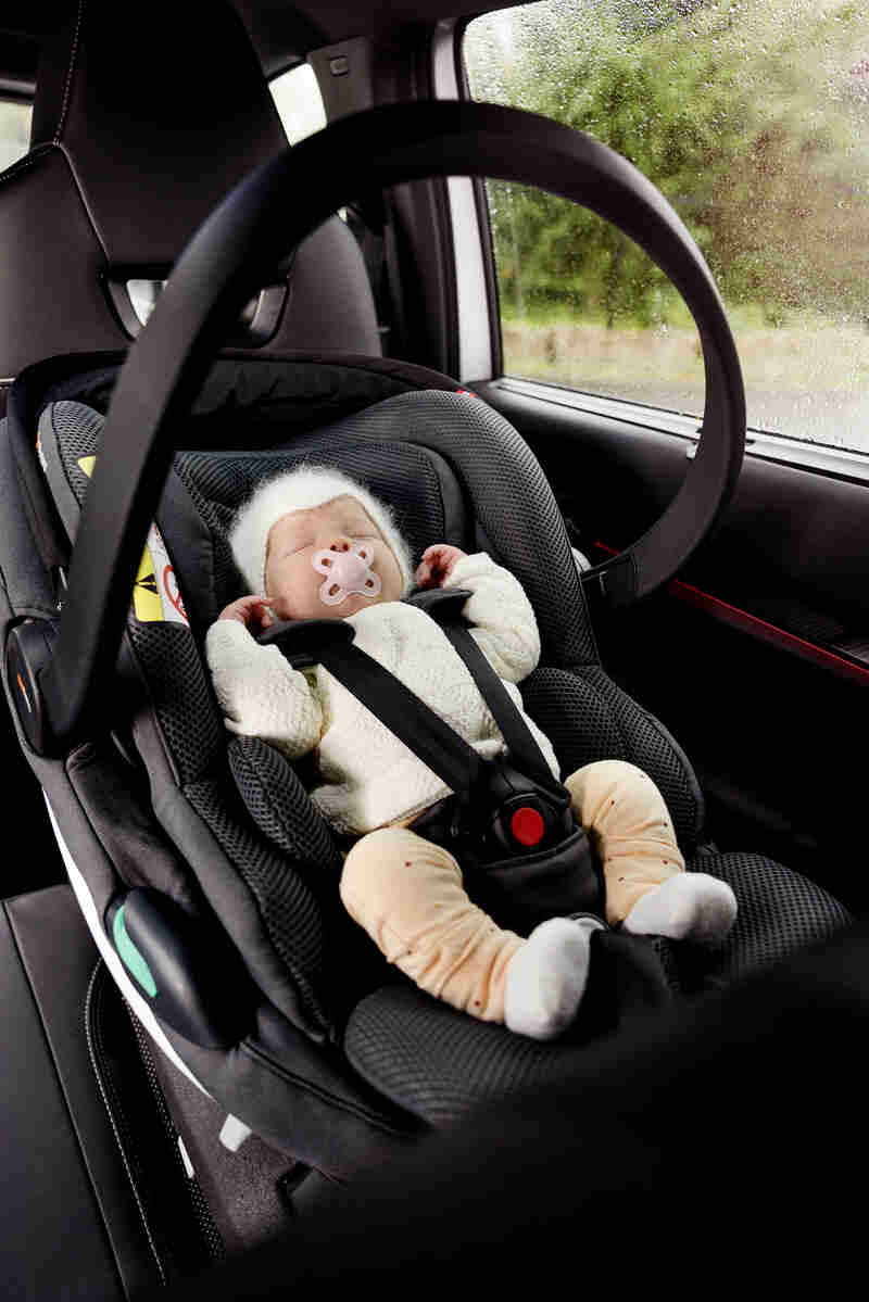 Siège-auto Go Beyond i-Size Groupe 0+ avec Base isofix Beyond BeSafe lifestyle 5